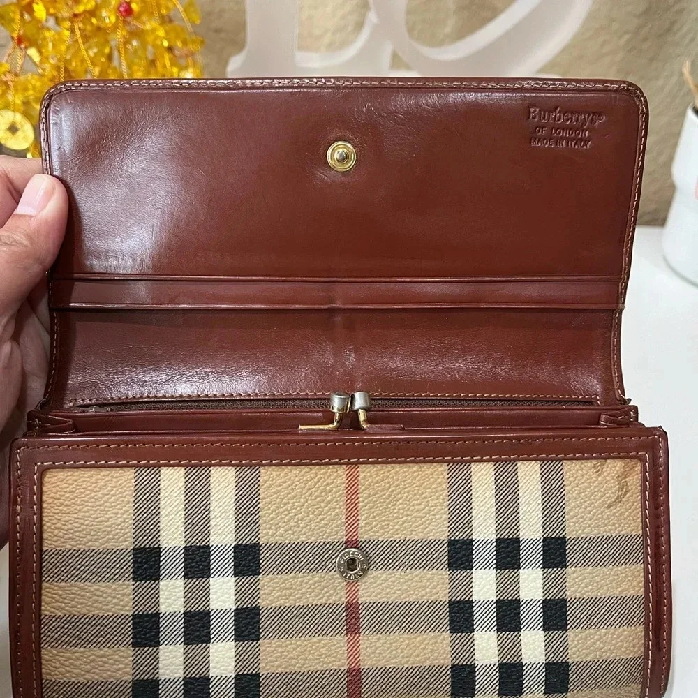 Burberrys Vintage Bifold Wallet
